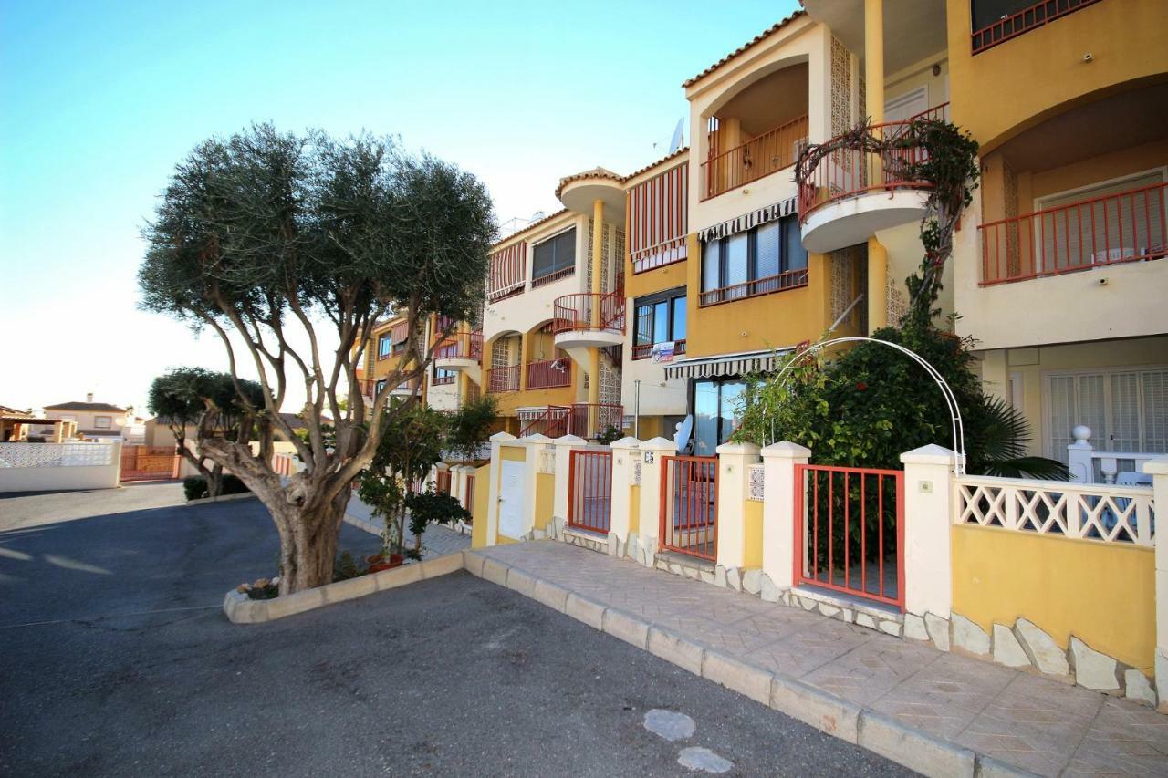Apartment Eneas Torrevieja Bagian luar foto